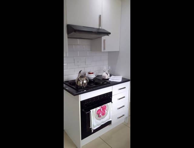 2 BEDROOM PROPERTY TO RENT IN GOUDRAND